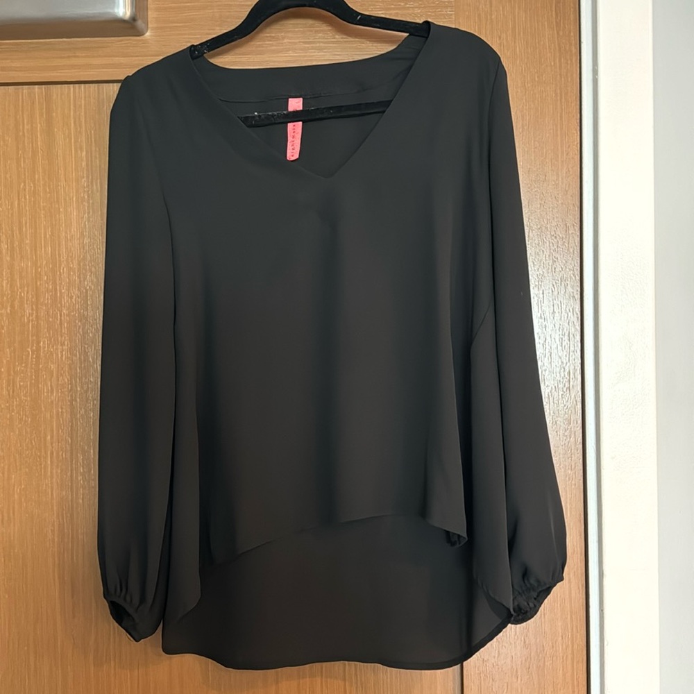 Black blouse- size med